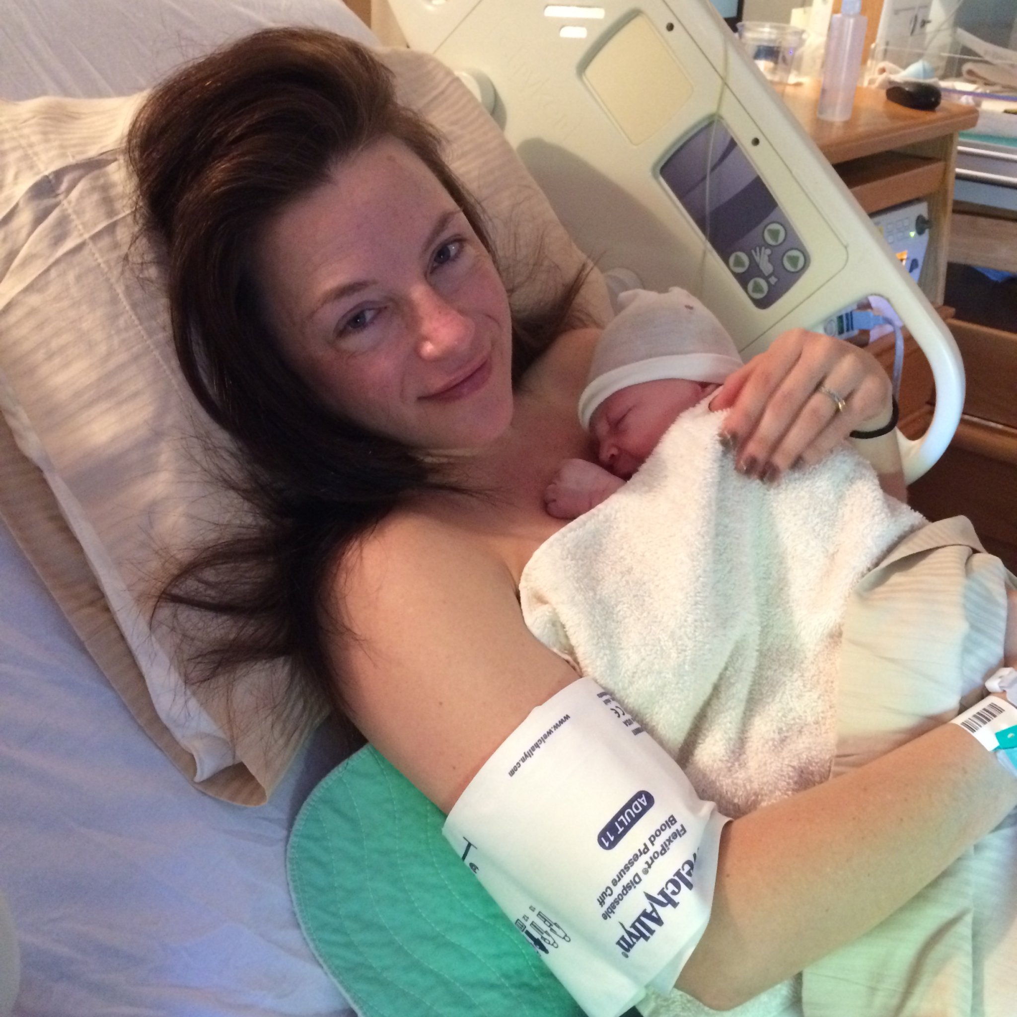 how to help a new mom after childbirth